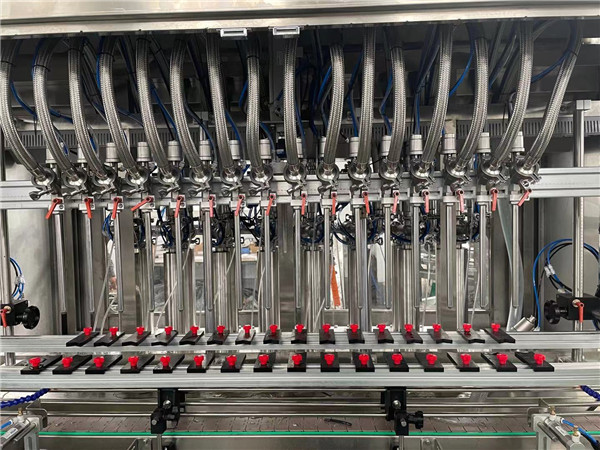 Detalii automate de umplere cu piston